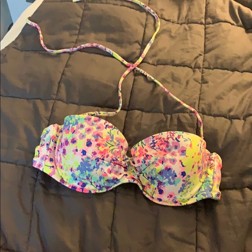 Strapless bikini top